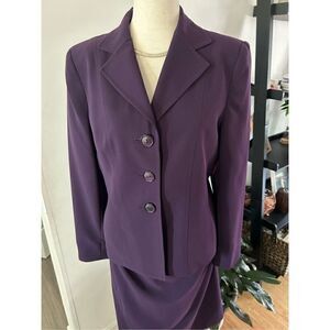 Evan picone purple skirt suit size 10p dress suit classy